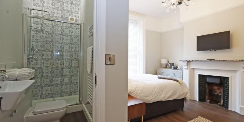 No. 31 Castle Gate bedroom