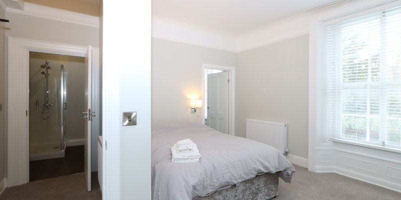 No. 31 Castle Gate bedroom