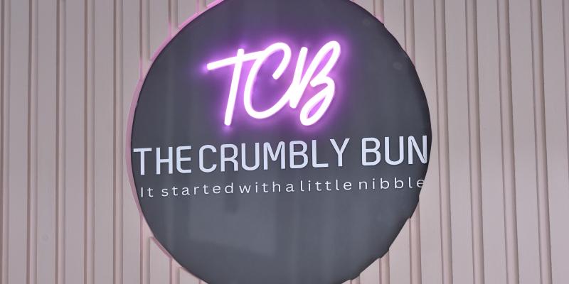 Crumbly Bun sign
