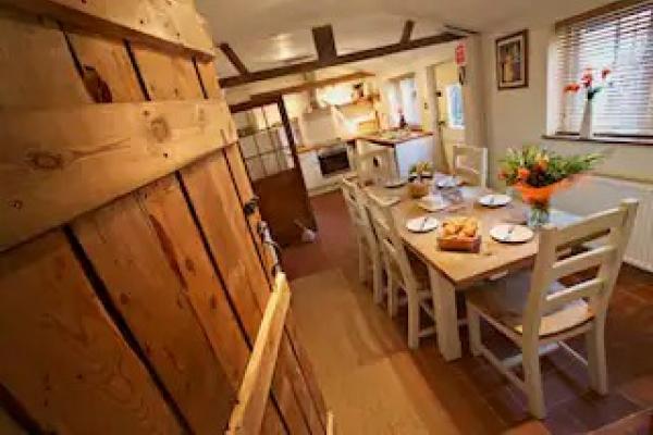 White Horse Cottage